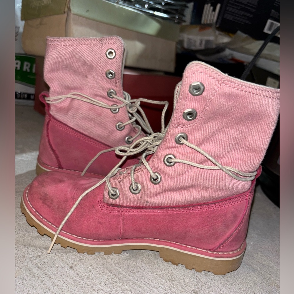 Timberland’s - Picture 3 of 4